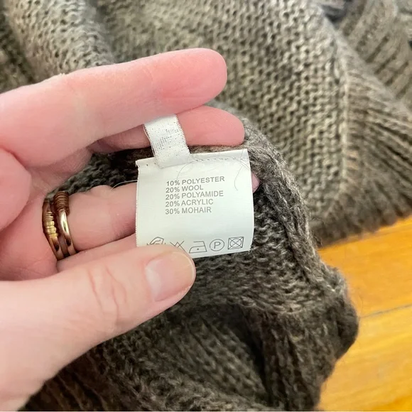 Cardigan medium - Picture 8 of 9